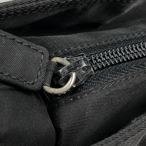 PRADA Plate Tote Shoulder Bag Nylon Nero - Picture 4 of 5